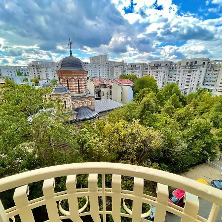 Apartment Old Center River View-4br-parliament-metro-park