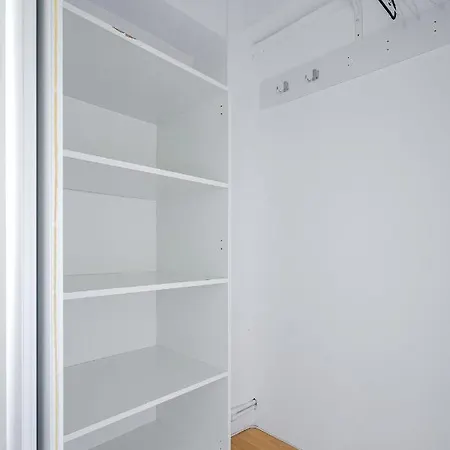 Apartment Old Center River View-4br-parliament-metro-park Bucharest