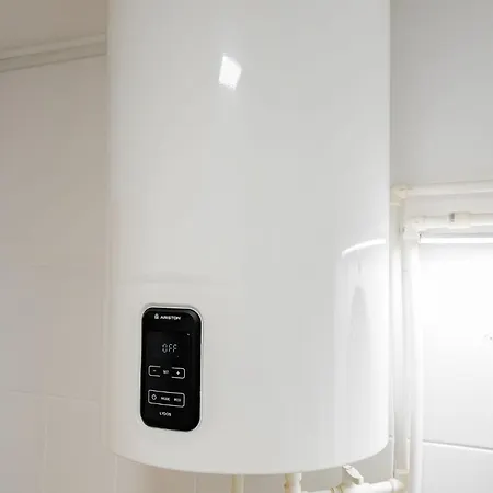 Old Center River View-4br-parliament-metro-park *