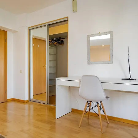 Apartamento Old Center River View-4br-parliament-metro-park