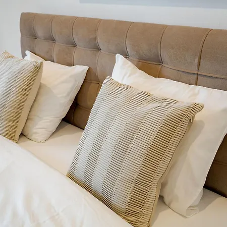 Διαμέρισμα Old Center River View-4br-parliament-metro-park *