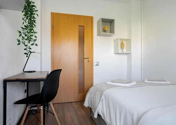 Old Center River View-4br-parliament-metro-park Апартаменти Бухарест