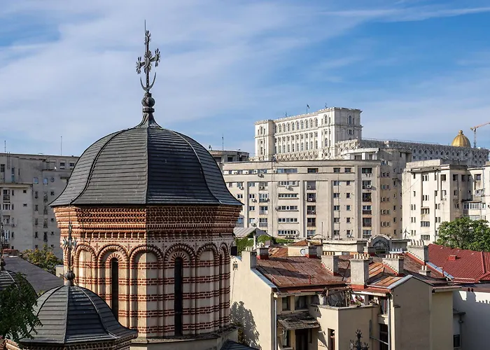 Old Center River View-4br-parliament-metro-park Апартаменти