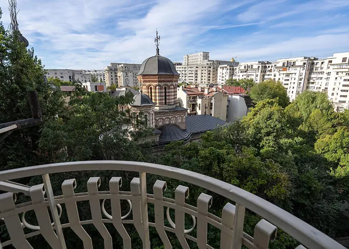 Old Center River View-4br-parliament-metro-park Апартаменти *