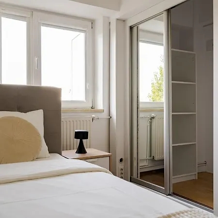 Old Center River View-4br-parliament-metro-park Daire Bükreş