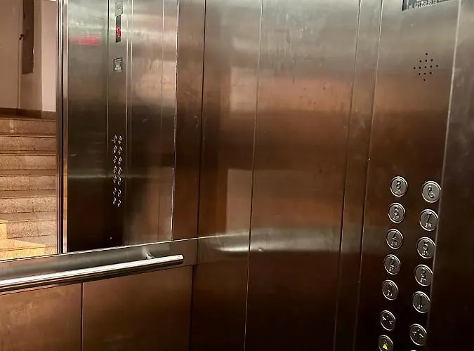 Old Center River View-4br-parliament-metro-park *