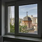 Old Center River View-4br-parliament-metro-park Apartment *